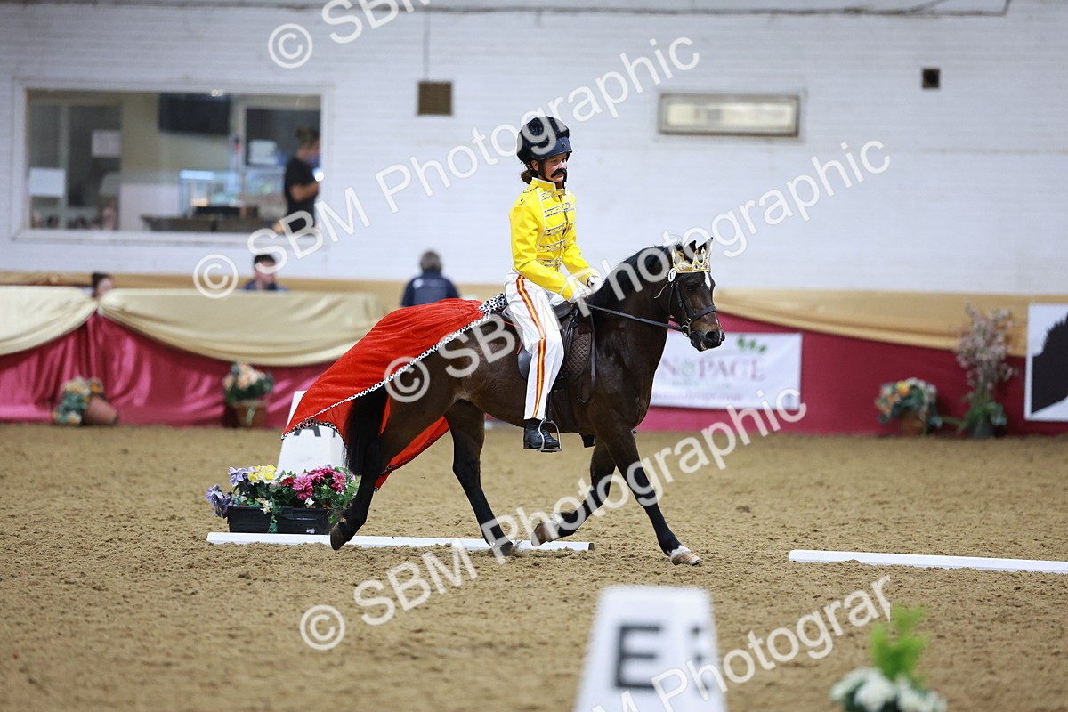 SBM_10306 - Class 62 - Strictly Fancy Dress-Age