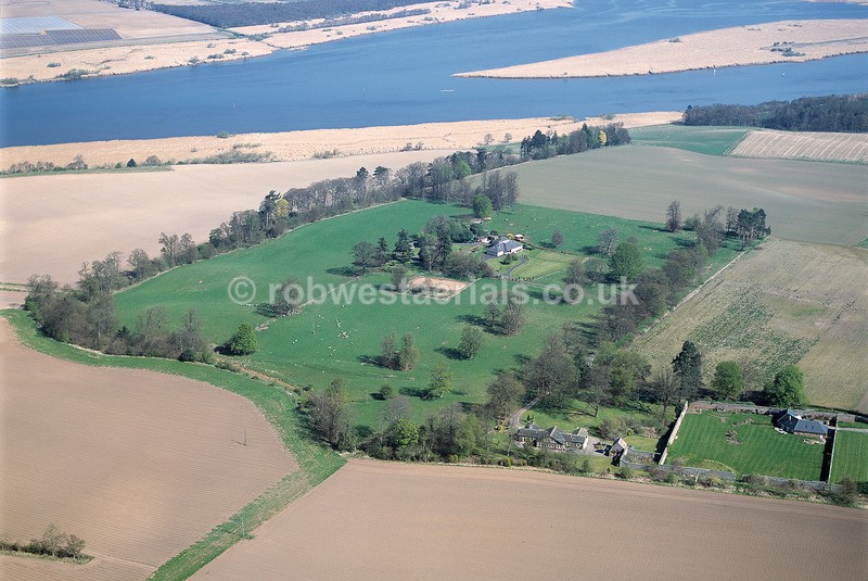 A00450C Site of Roman Legionary Fortress Carpow by the River Tay in 20 - Settlements, infrastructure and attractions