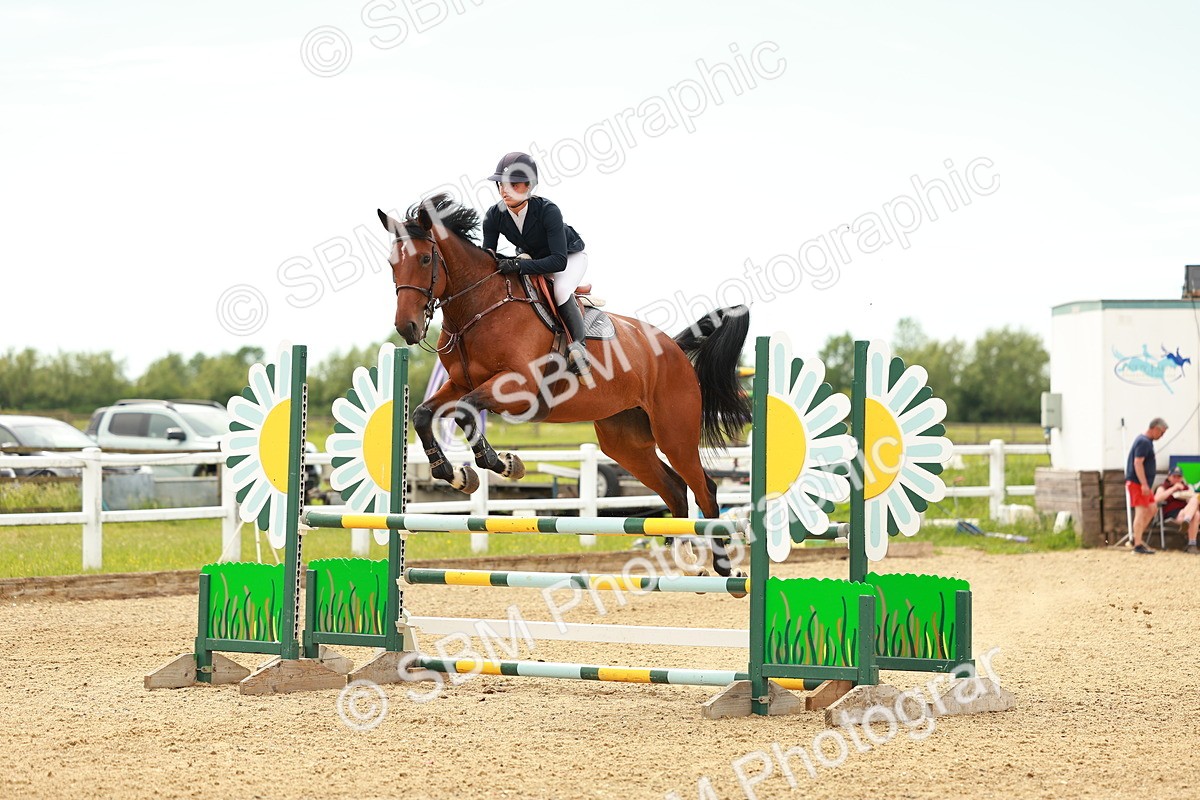 SBM_002185 - Class 4 - Senior Newcomers - 1.10m