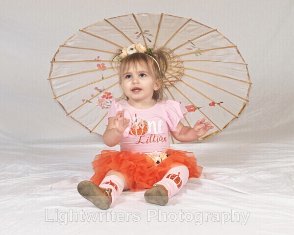 4A30BCA7-C8E3-4D57-8871-5A64E58A3890 - Lilly