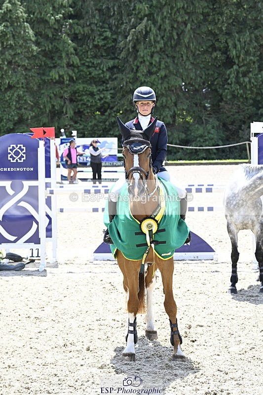 250525A-131542-17586 - Presentations Section B CCI 3 Star Long