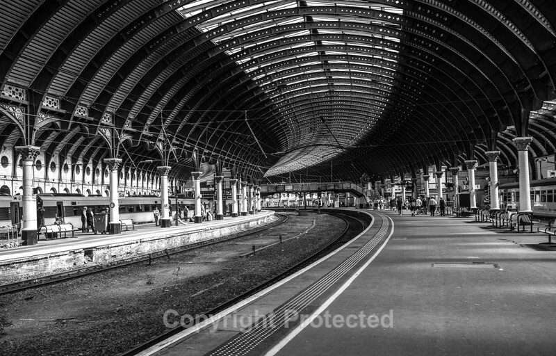 Dennis Steel - York Station - M11 Monochrom - The Leica Fellowship Gallery