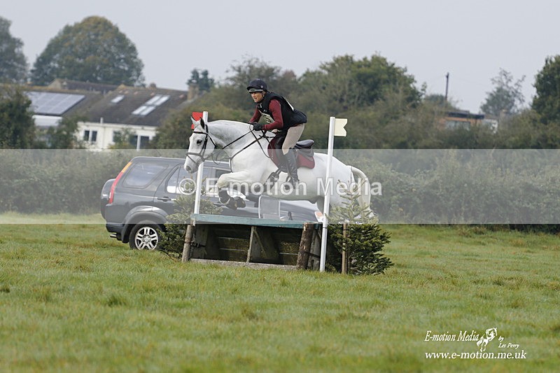 WWHT 171021 0644 - Novice Restricted (0.80m)  17/10/21