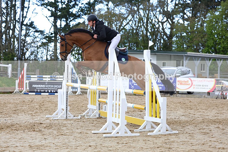 3E7A1458 - Class 6: Senior 1.05m