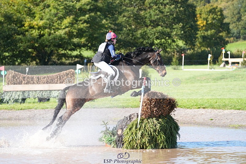 251024A-123121-10681 - B-132-Hannah.R.Jones