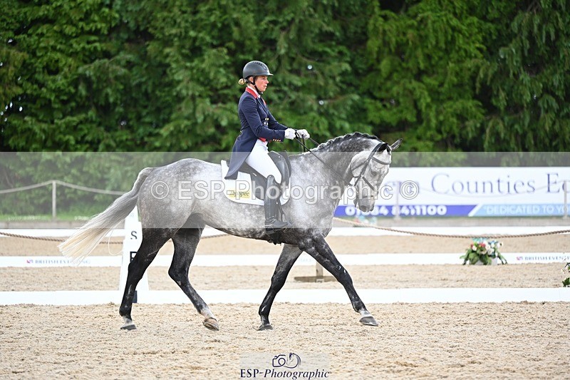 240524-141147-10157 - 529-SBH_BIG_WALL-Izzy_Taylor