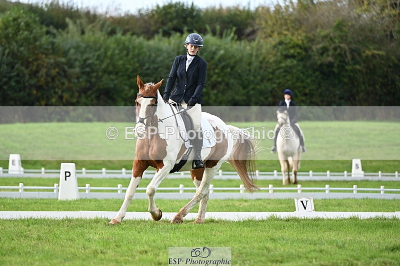 251024A-102230-08039 - F-454-Natalie.Stephens