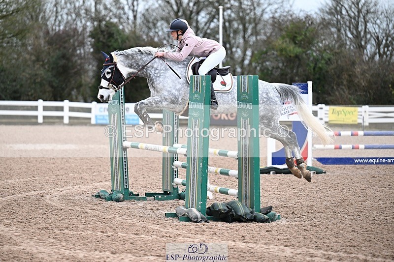 251205-100331-00118 - Cls 2 Snr British Novice and 90cm