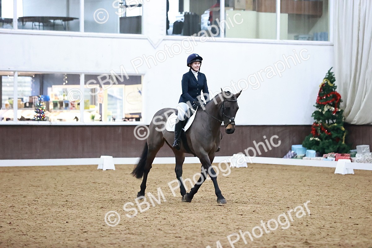 SBM_001755 - Class 9 - Novice 4