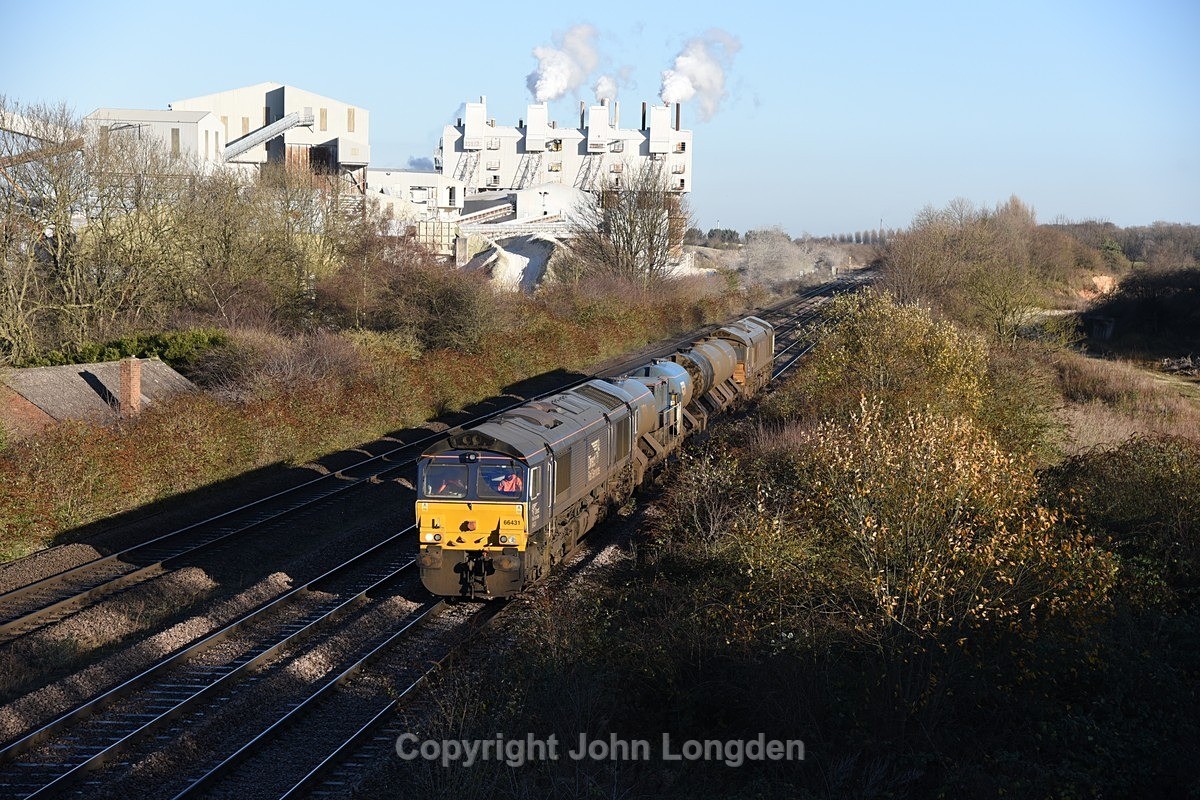 JL - 15.12.21 66431 & 66303 Grimsby Town - York Thrall, Melton Ross - North Lincs