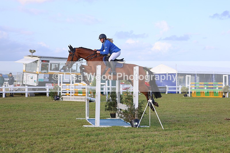 3E7A4953 - Class C1: Showjumping Senior Newcomers/1.10m open