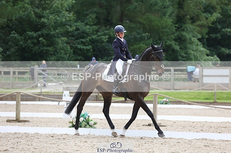 240524-160849-10064 - 370-STORM_IN_DECEMBER-Claire_Fielding