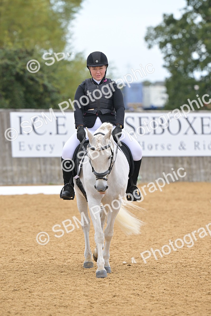 SBM_03830 - D2 - Small Tour Championship Intro 2