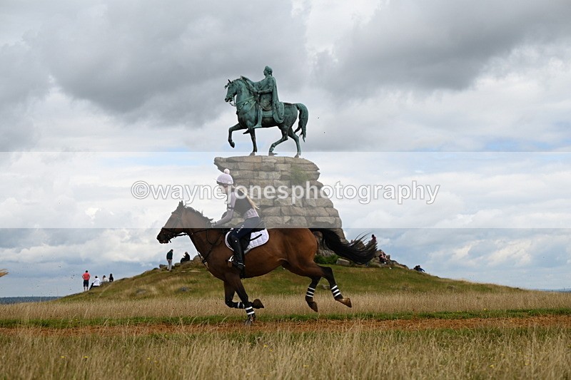 DSC_7210 - Time at Statue 12:45 to 13:15