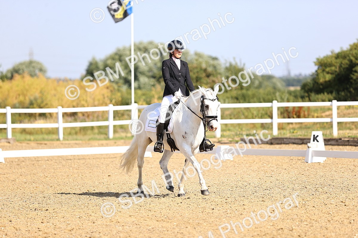 SBM_008678 - Novice 5 - 08.30-9.33