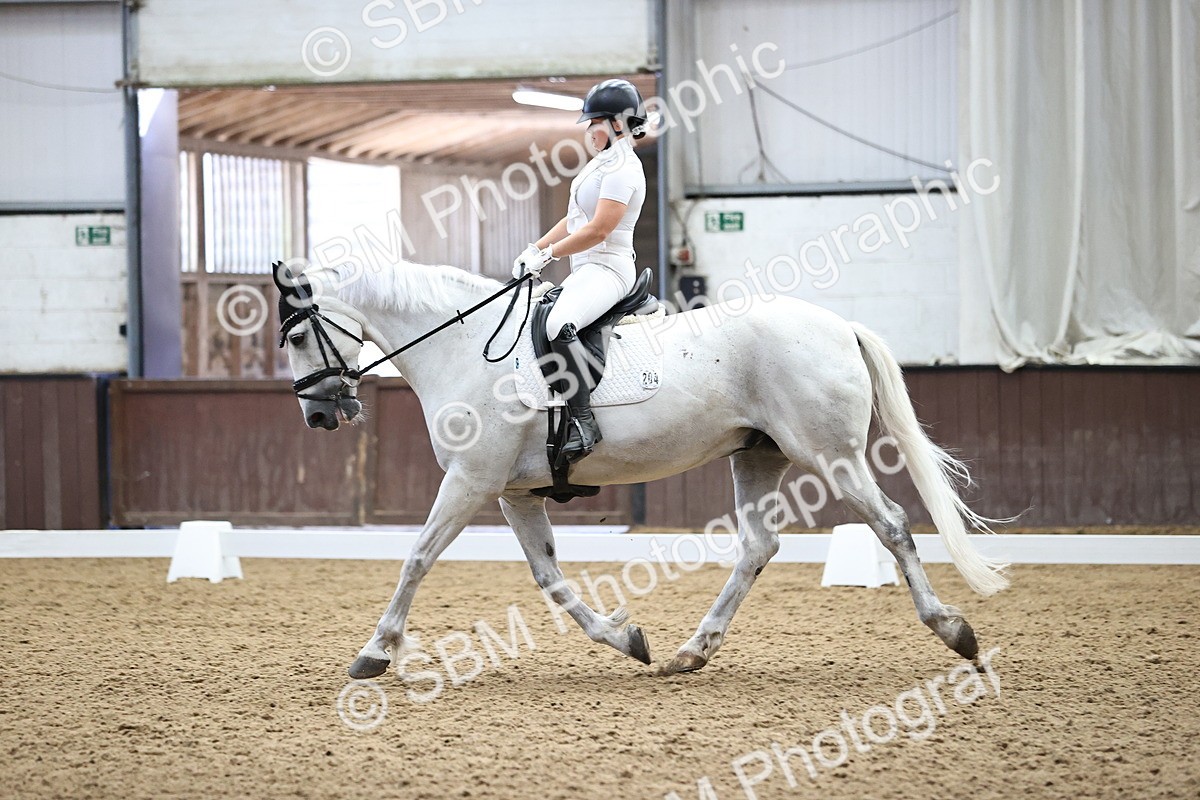 SBM_000908 - Novice 4 Warm Up