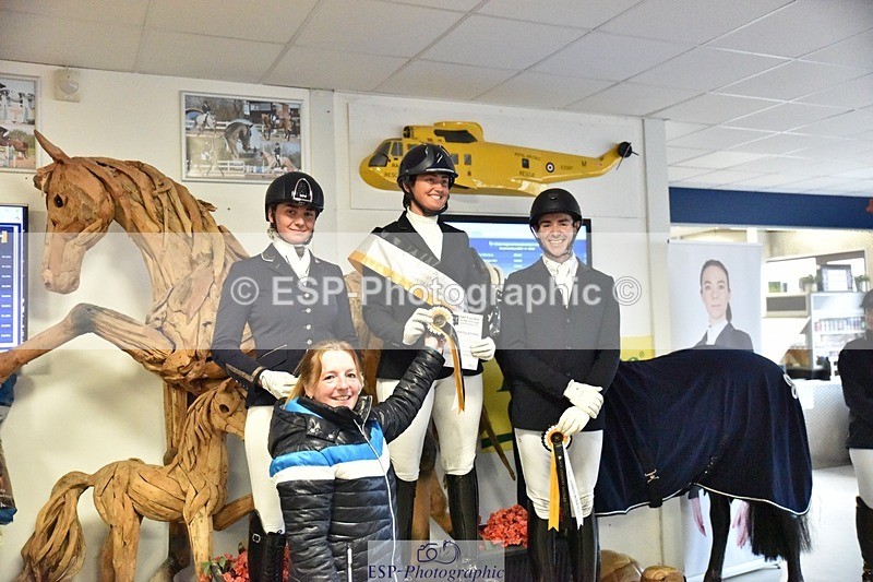 250214-153432-02570 - Advanced Medium Silver Presentations