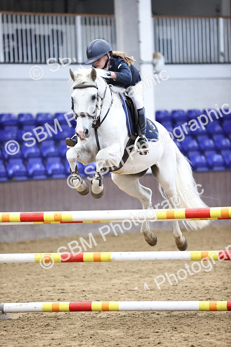 SBM_001122 - Class 5 - Blue Chip Pony Newcomers 1.00m Open