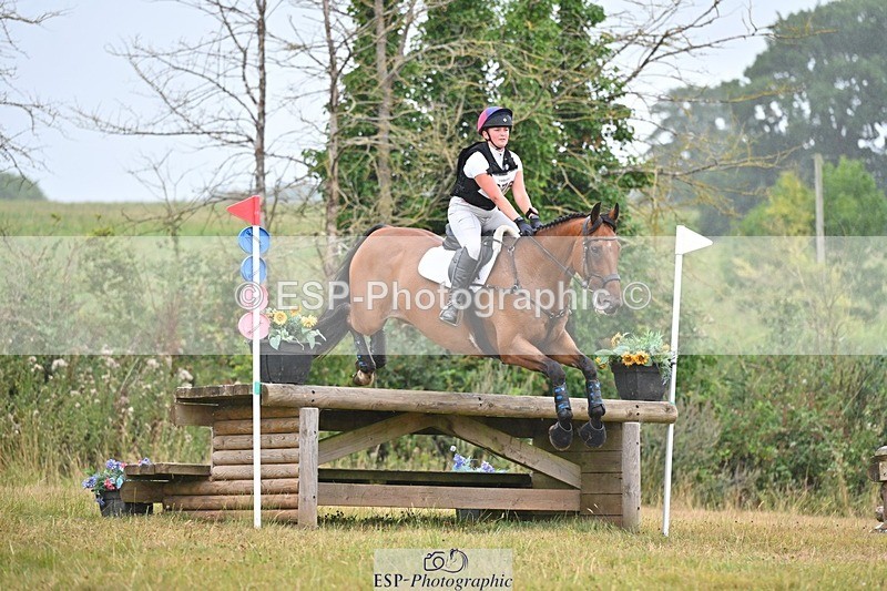 250803A-130901-14031 - M-576-Ella.Otto-SUMMERBRIDGE.TIPP