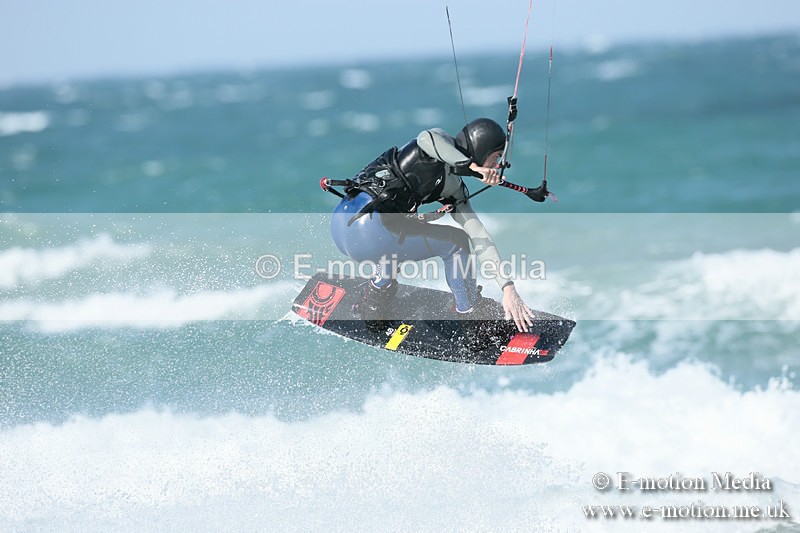 KS 020413-201 - Kite Surfing