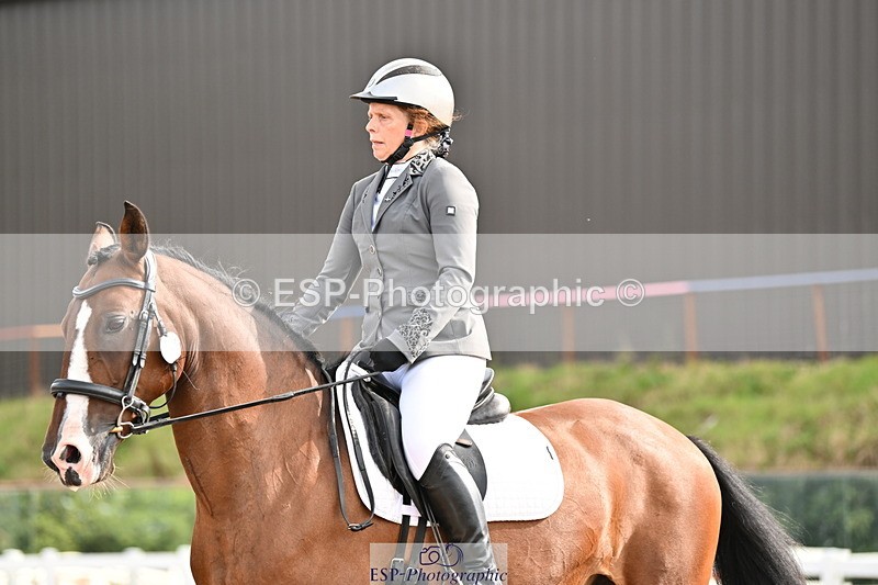 240817A-100955-07100 - 219-Sarah.Baldwin-Ervilha.Dos.Leitoes