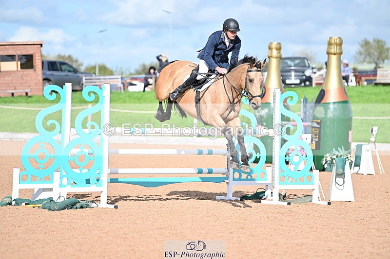 231014A-124431-04655 - Cls 19 1.15m Members Cup