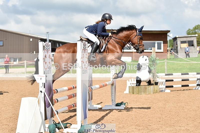 230902A-132116-01366 - Cls 3A Pony Medium 80cm