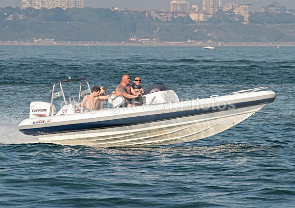 111001 REVENGER 715 IMG_1975 - RIBs, Tenders, Dories, Dinghies