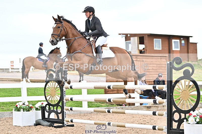 240523A-104148-01569 - Cls 1 Snr 1.05m and 1.10m