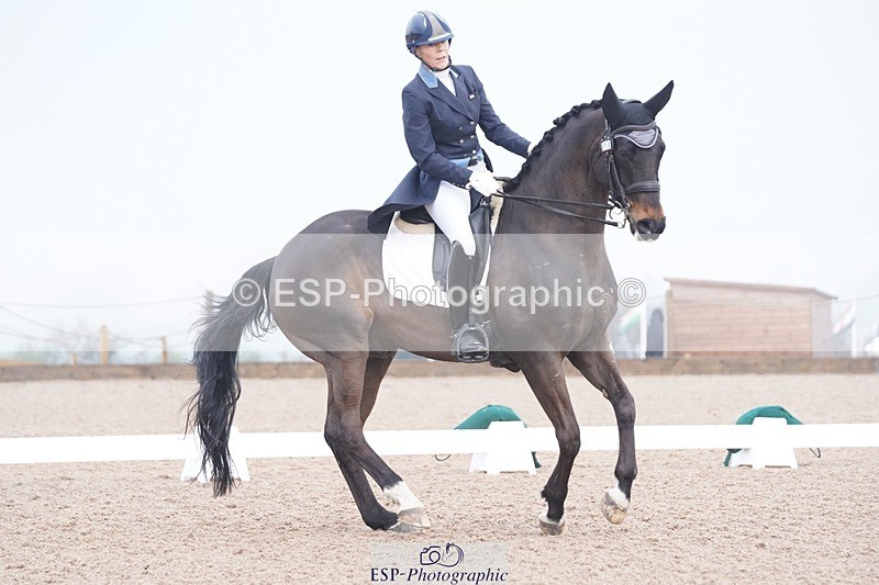 250404-081512-03726 - 018-Louise.Davison-Quamperfect