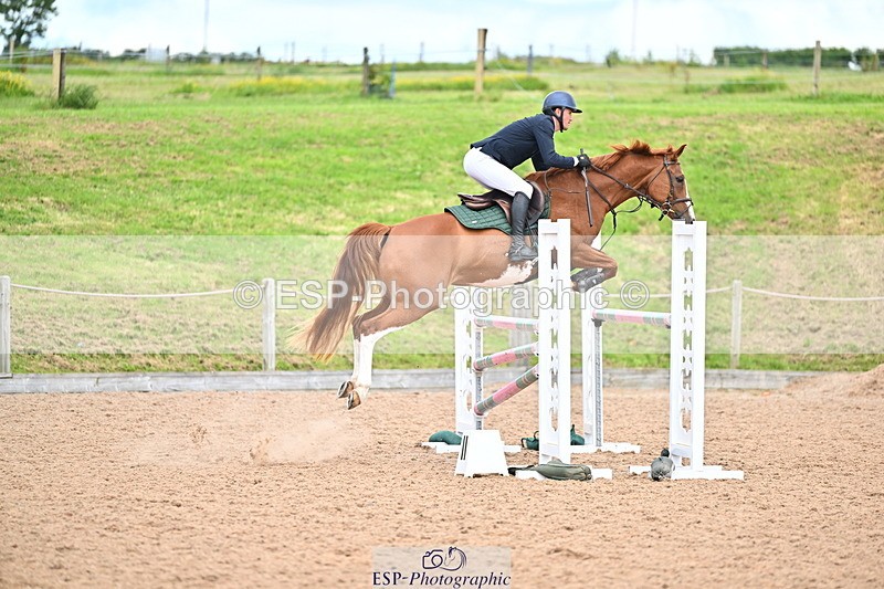 240608A-123350-02308 - Cls 4 Snr Newcomers and 1.10m Open