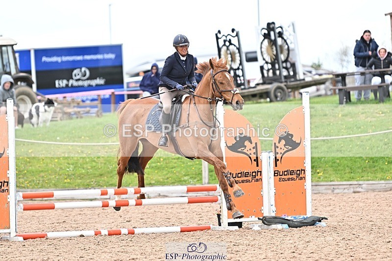 250414-101504-00037 - 70cm Round 1