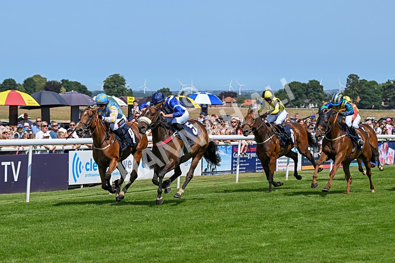 300724-Race 1-Love Yours-8921 - Race 1