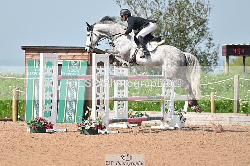 240512A-110218-17463 - Cls 48 National 1.30m Open