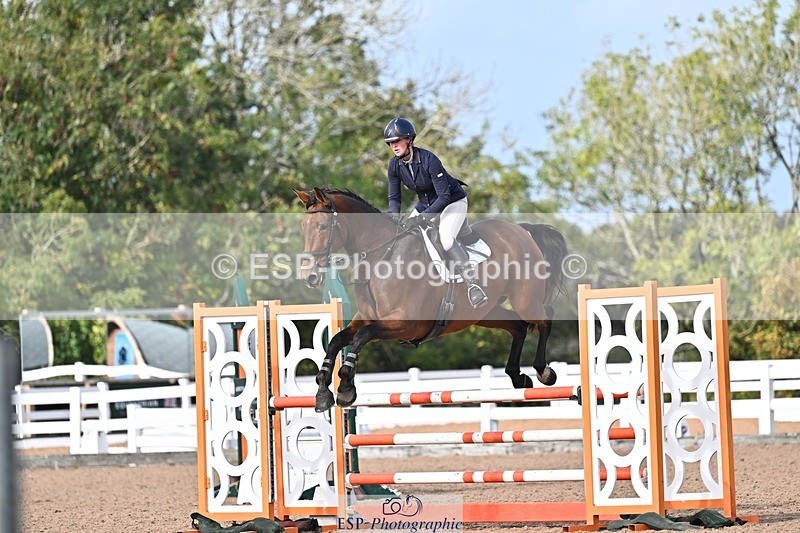 261014-131436-00600 - Cls  05 Snr Newcomers & 1.10m Open