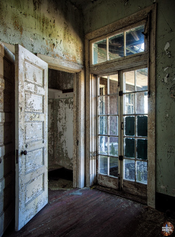 - Vincent Campbell Center*