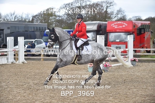 BPP_3969 - CLASS 4 Senior Newcomers/ 1.10m Open