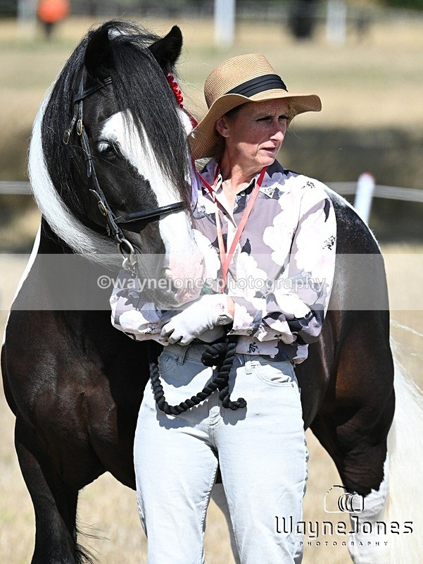 WJ7_9436 - Kellie and Nancy at Swallowfield 31-08-26