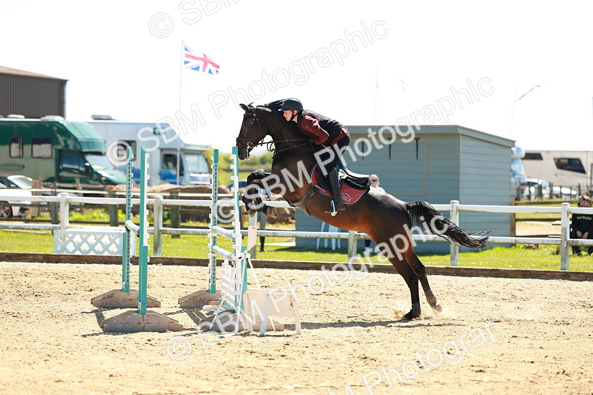 SBM_001328 - Class 4 - Senior Newcomers 1.10m