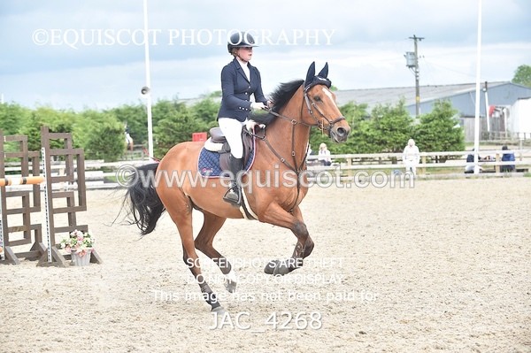 JAC_4268 - CLASS 6 Senior Foxhunter/ 1.20m Open