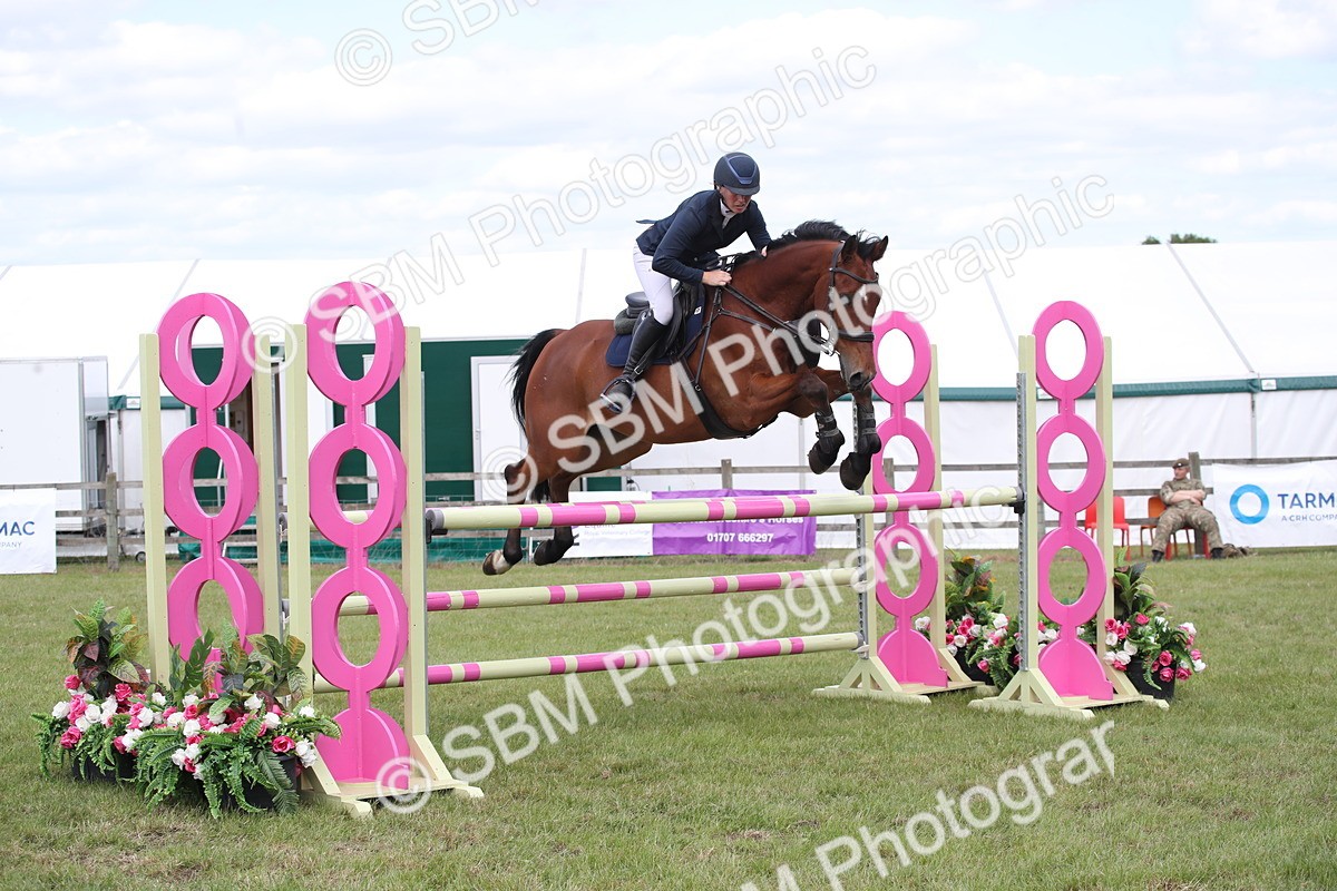 SBM_17451 - Class 208 - Senior Foxhunter 1.20m Open
