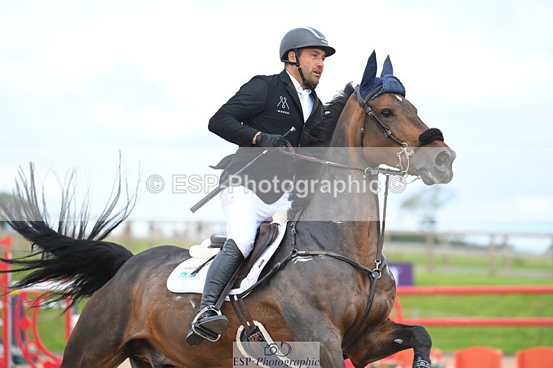 230721A-151839-07164 - Cls 10, 2 Star Big 1.45m Start to break