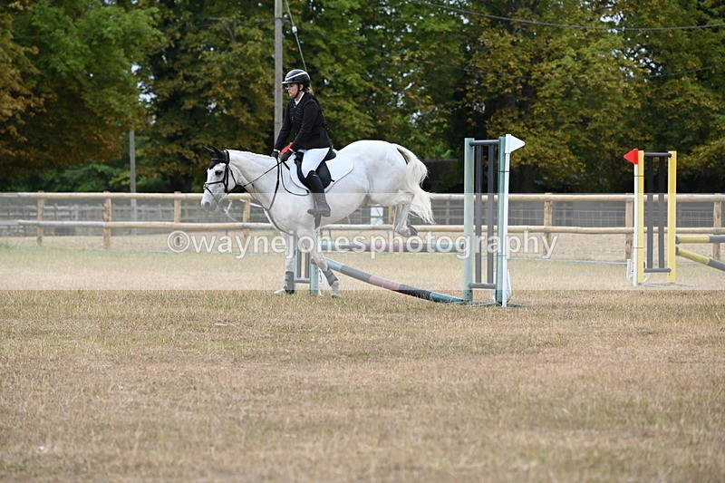 WJ6_0643 - Class 14 Intermediate Jumping 75cm