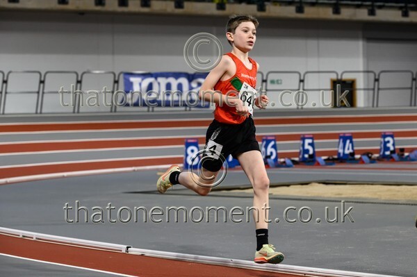 AgeInd25SAT-911362 - Track Male