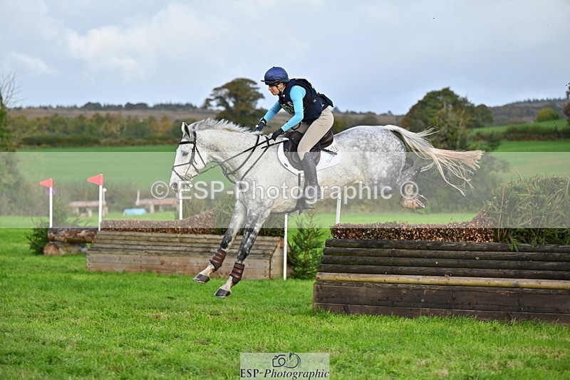 251025A-100037-16499 - D-329-Clementine.Montgomerie