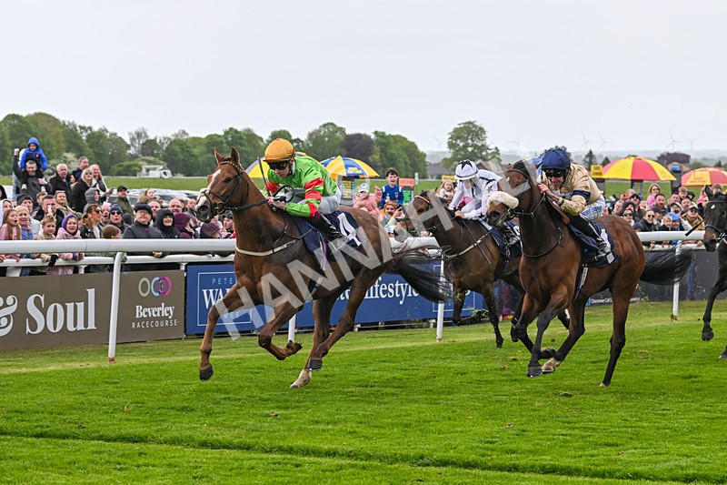 050525-Race 2-Hundred Caps-4263 - Race 2