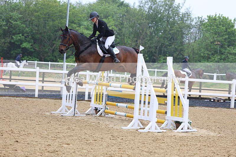 3E7A7111 - Class 7: Senior Newcomers/1.10m open
