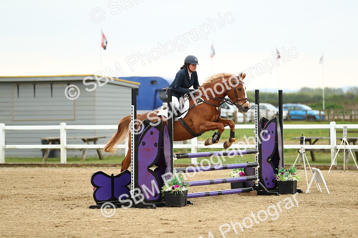 SBM_000402 - Class 2 - Senior British Novice 90cm