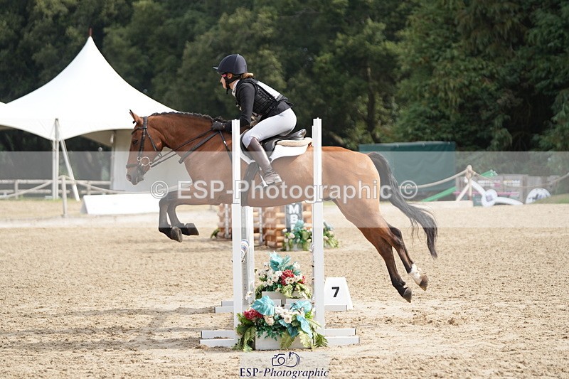 250824A-104401-34875 - 2002-Florence.Dovey-Moneyhills.Pageant