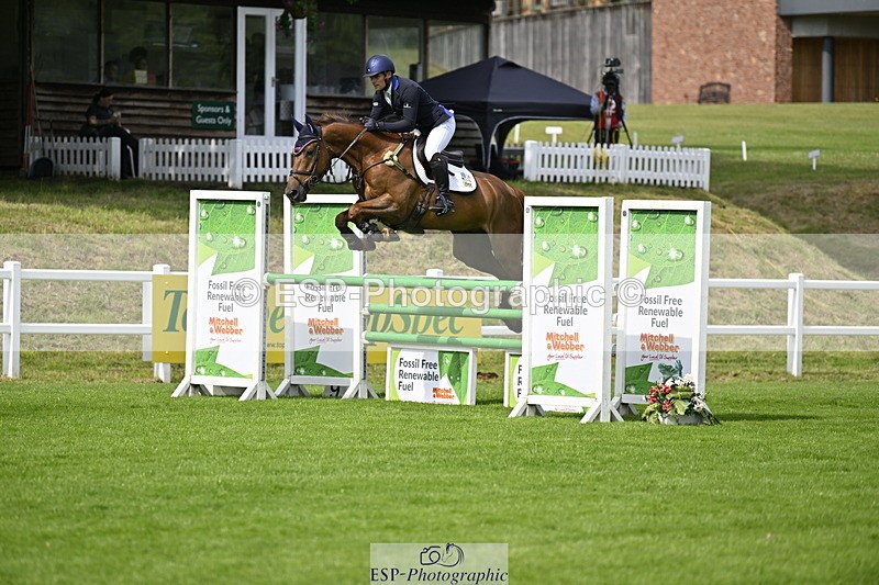 250613A-101129-00327 - Cls 1 Snr Newcomers and 1.10m Open